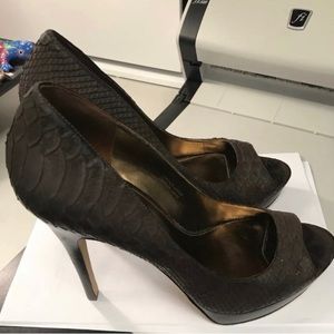 Sexy crocodile texture peep toe heel